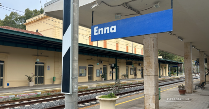 Enna da Catania: il treno arriva in stazione (non al Castello)