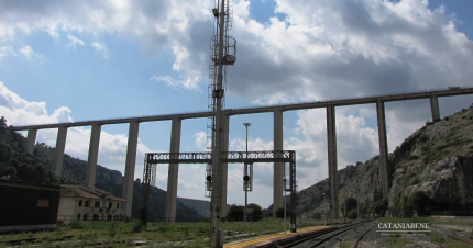 Modica da Catania: il treno arriva in stazione (non a Modica Alta)