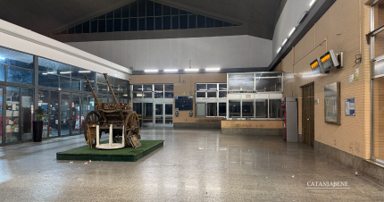 Gela da Catania: il treno arriva in stazione (non a Capo Soprano)